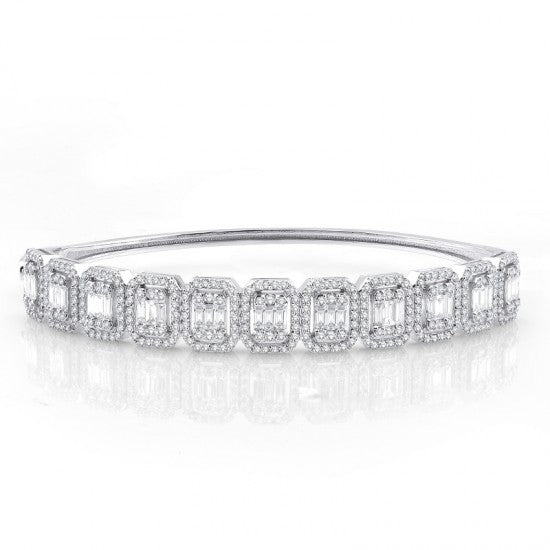 Гривна от бяло злато със диаманти 4.57 каратаа